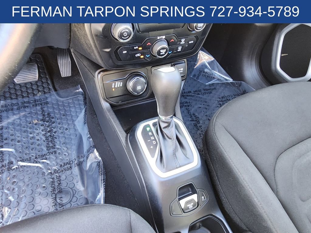 Used 2020 Jeep Renegade Latitude w/ Cold Weather Group image 9