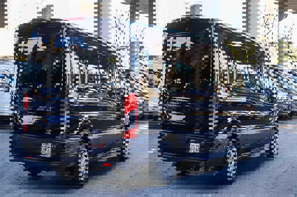 Used 2024 Ford Transit 350 XLT image 4