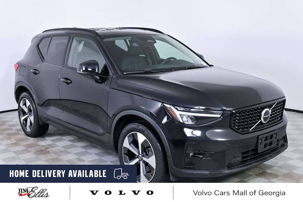Certified 2023 Volvo XC40 B5 Plus w/ Protection Package Premier image 26