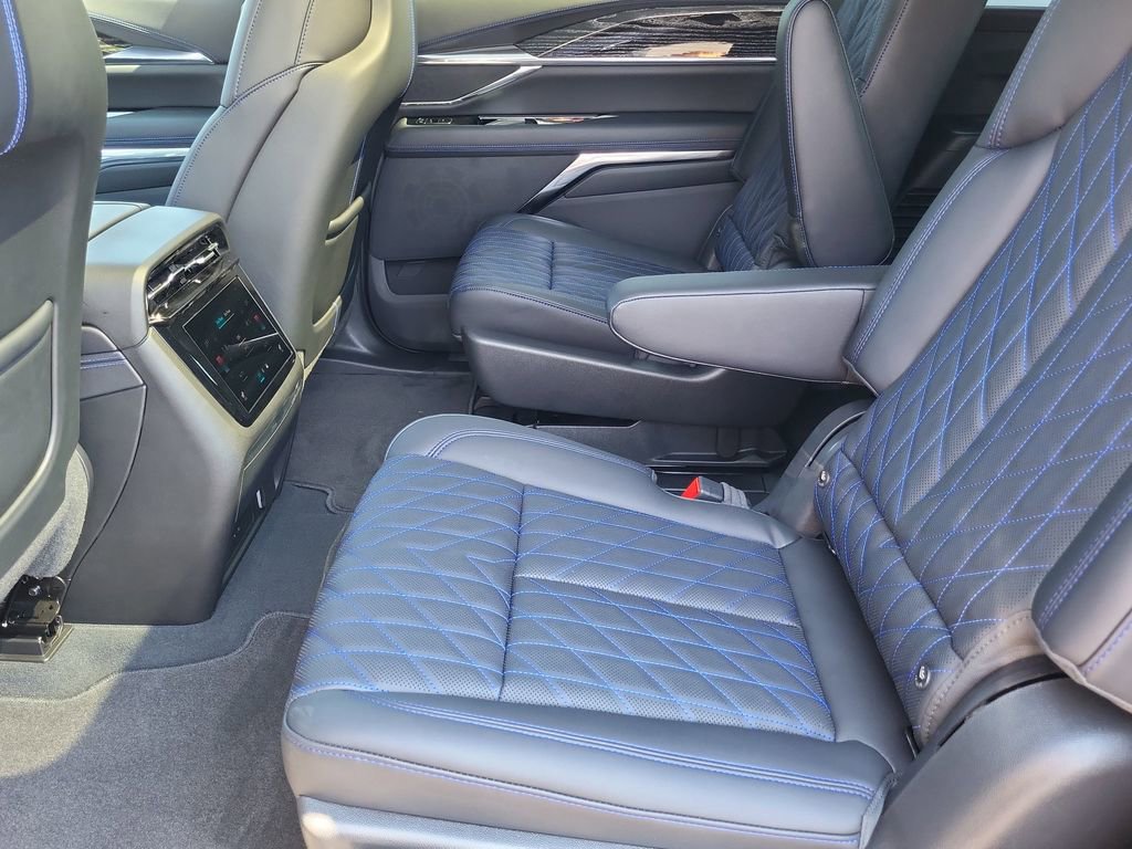 New 2026 Cadillac Escalade IQ Luxury 1 AWD/4WD image 25