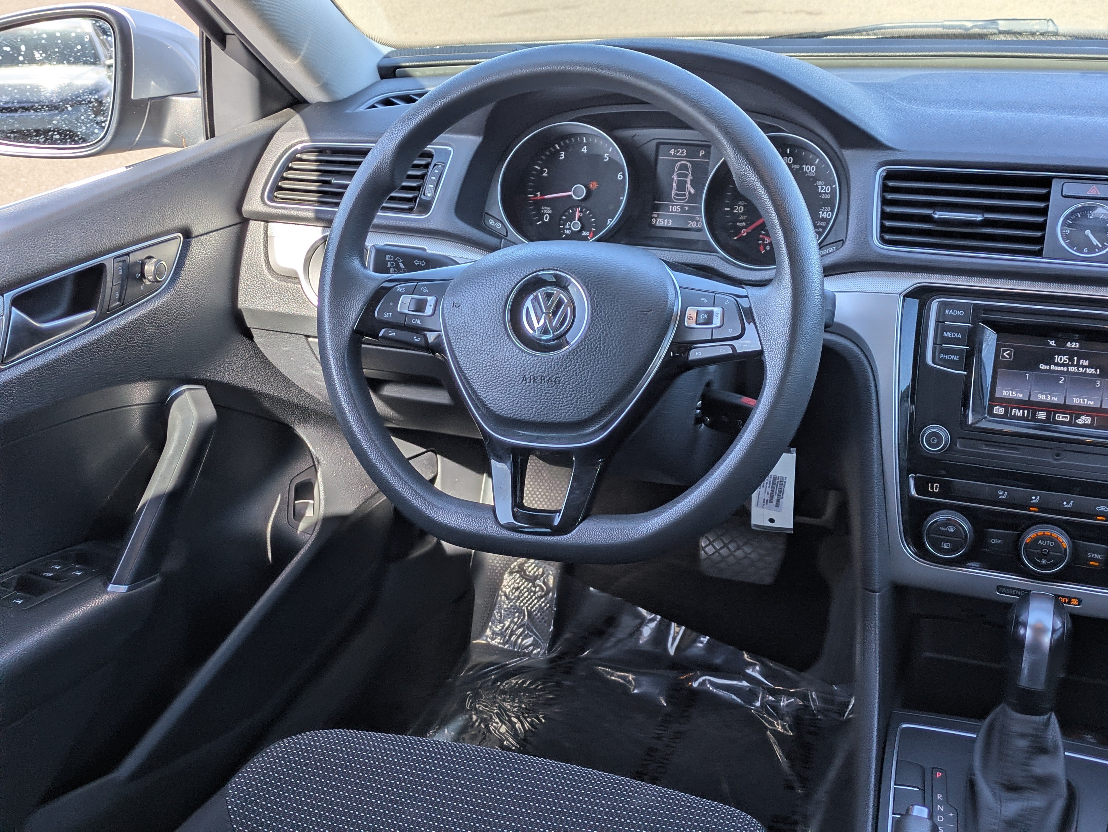 Used 2017 Volkswagen Passat 1.8T S FWD image 14