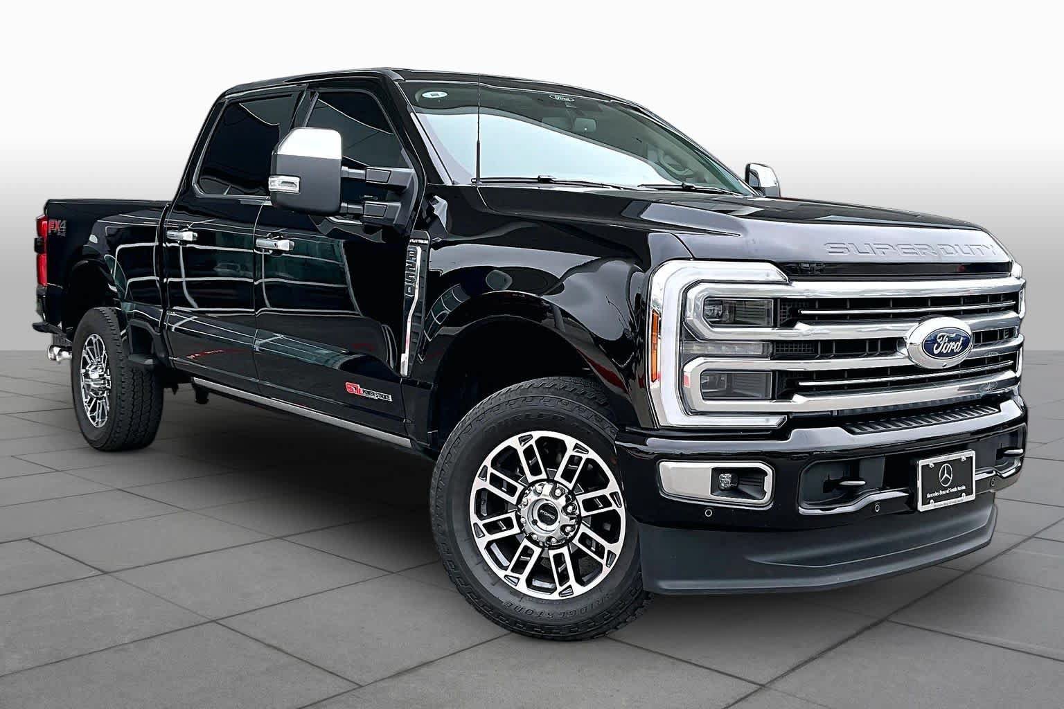 Used 2026 Ford F250 Platinum w/ Platinum Plus Package AWD/4WD image 3