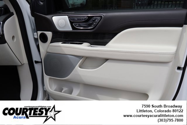 Used 2021 Lincoln Navigator Black Label w/ Special Edition Package AWD/4WD image 37