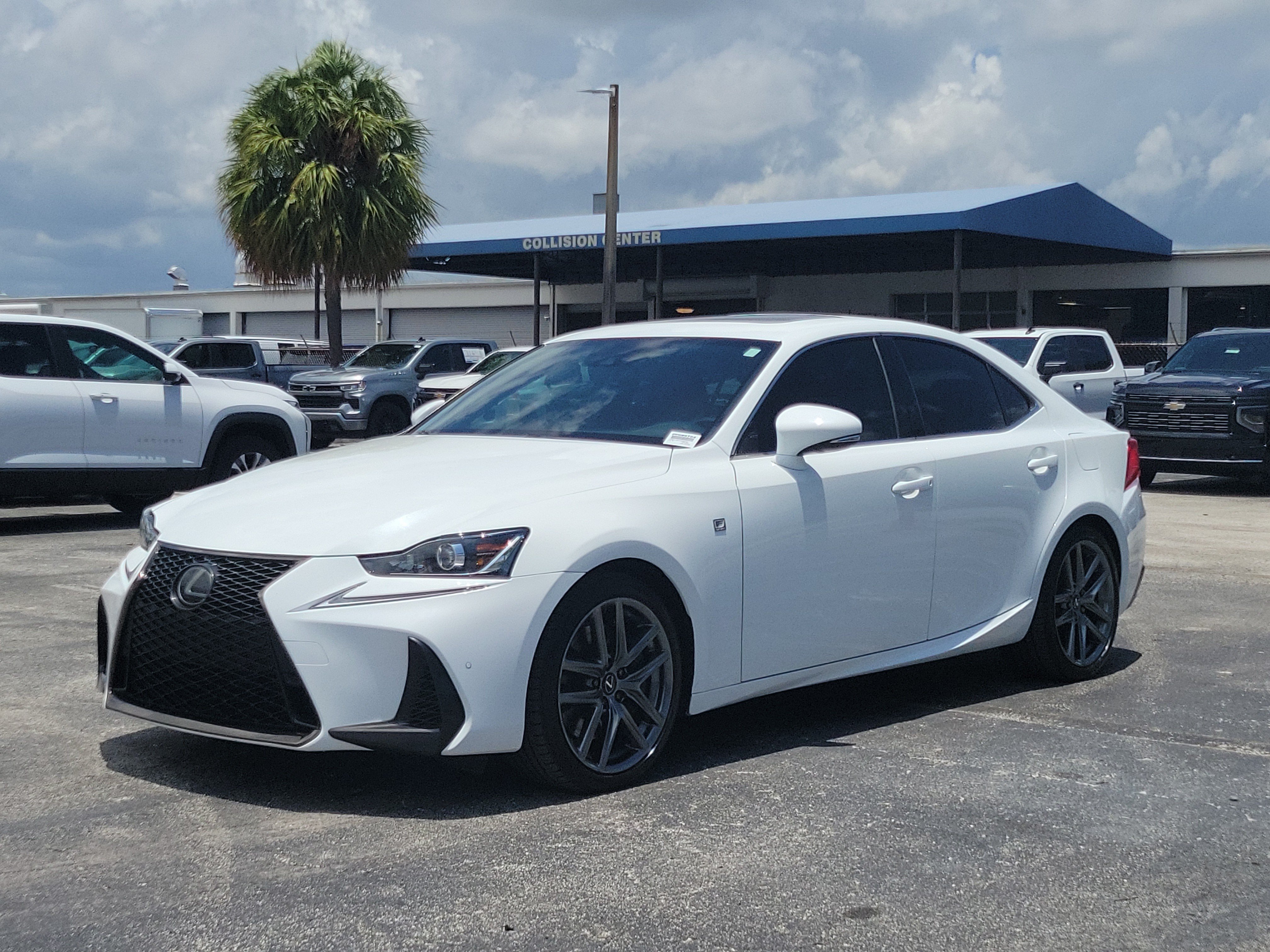Used 2019 Lexus IS 300 RWD image 7
