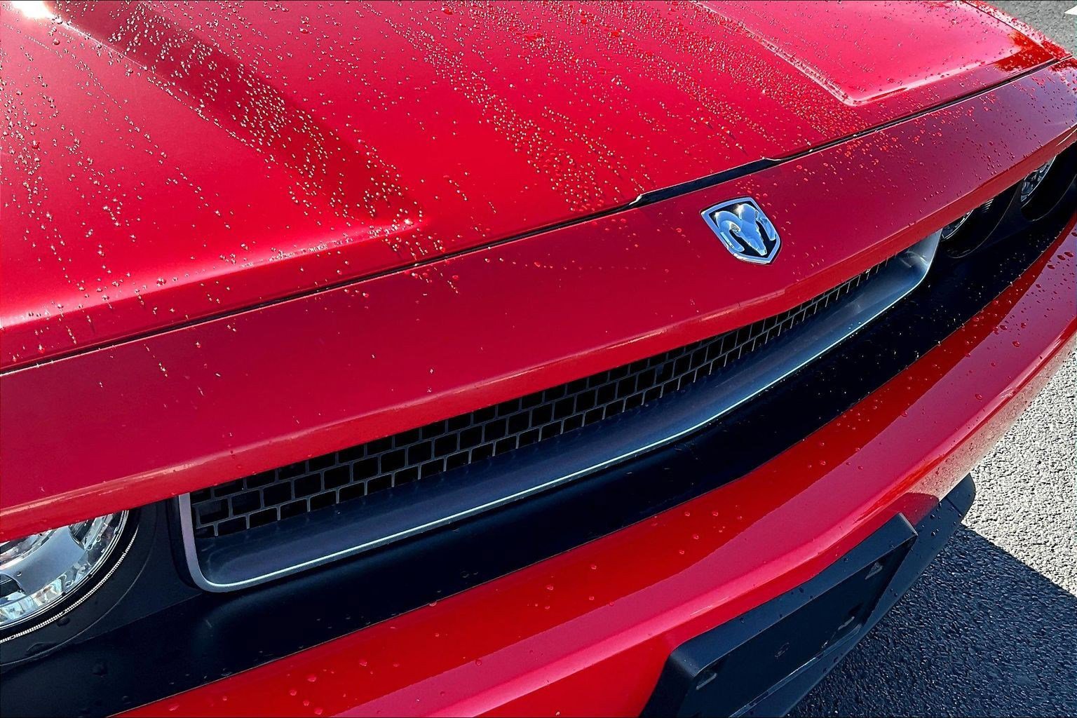 Used 2010 Dodge Challenger R/T RWD image 32