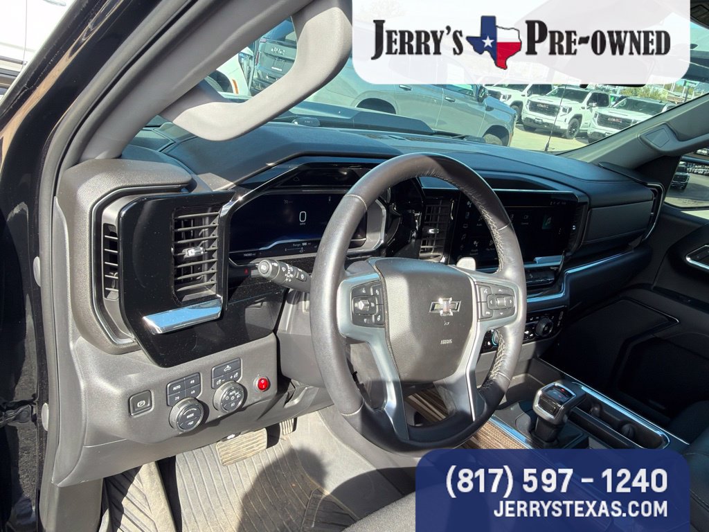 Used 2022 Chevrolet Silverado 1500 LT Trail Boss w/ Protection Package AWD/4WD image 8