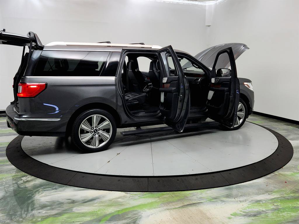Used 2018 Lincoln Navigator L Reserve w/ Technology Package AWD/4WD image 11