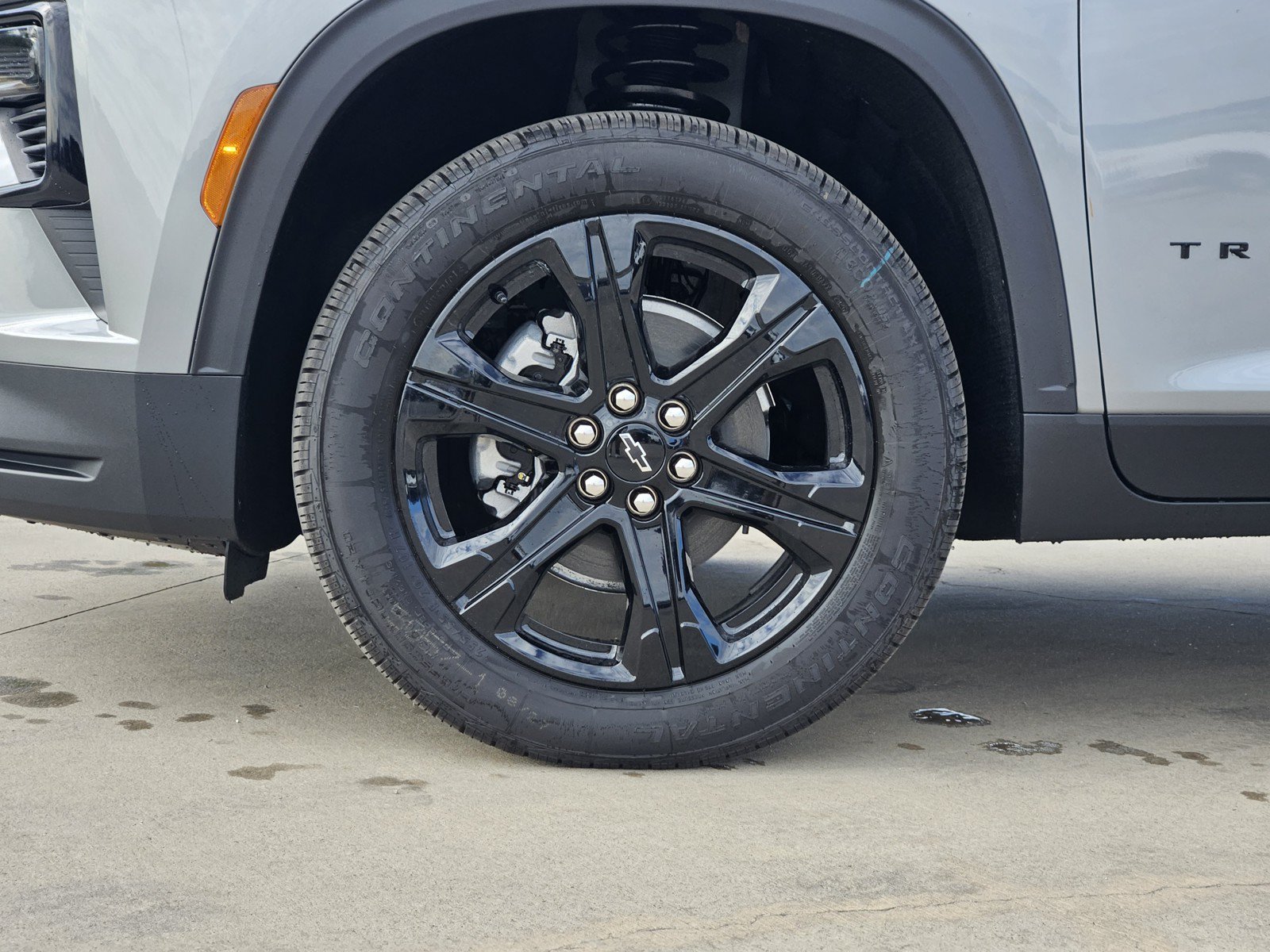 New 2027 Chevrolet Traverse LT w/ Midnight/Sport Edition FWD image 7