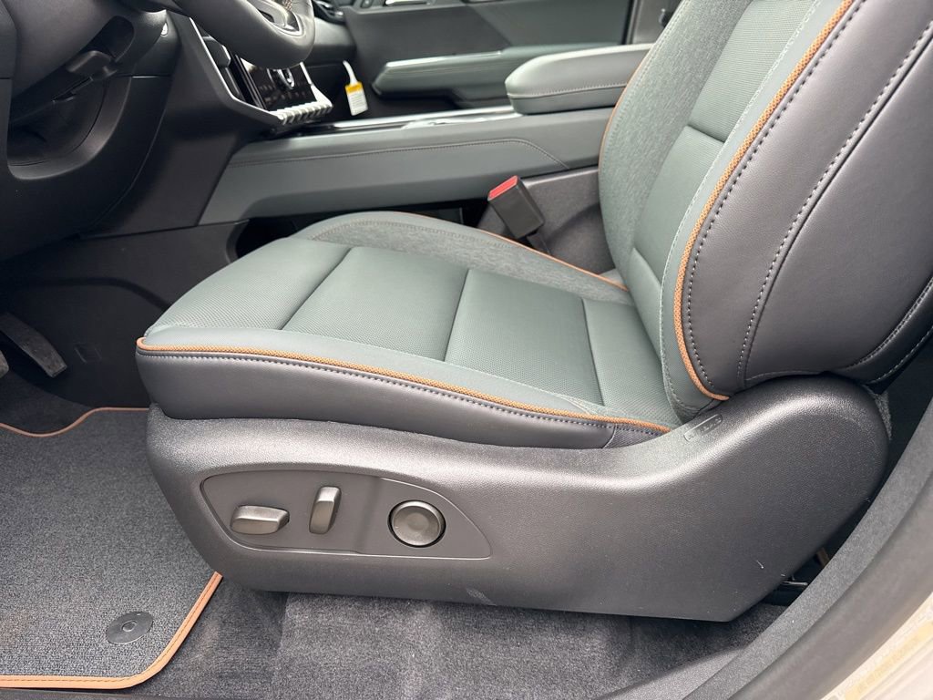 New 2026 GMC Acadia AT4 w/ Luxury Package image 20