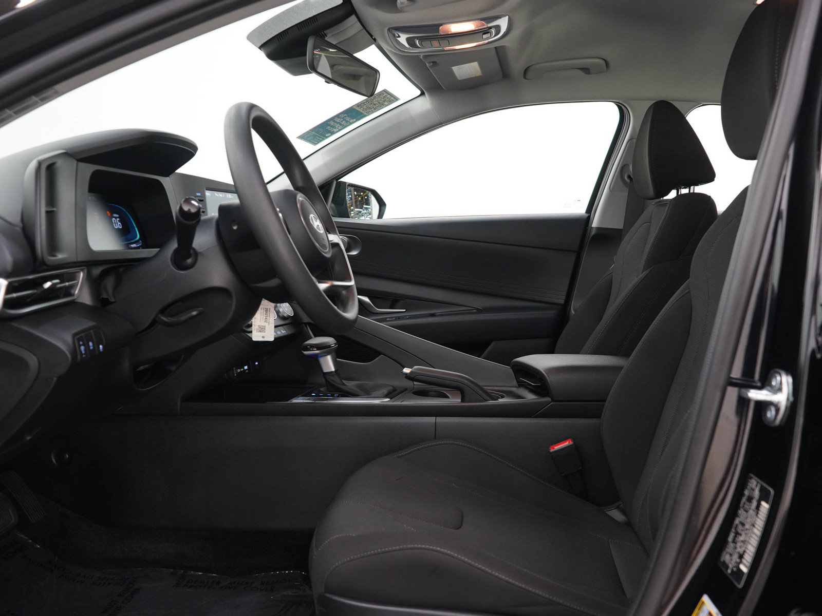 Used 2026 Hyundai Elantra SE FWD image 21