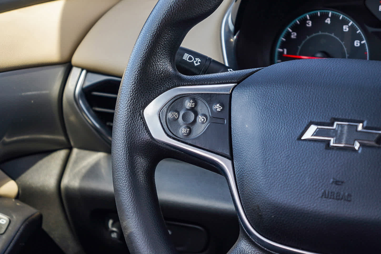 Used 2022 Chevrolet Traverse LS w/ Midnight/Sport Edition image 17