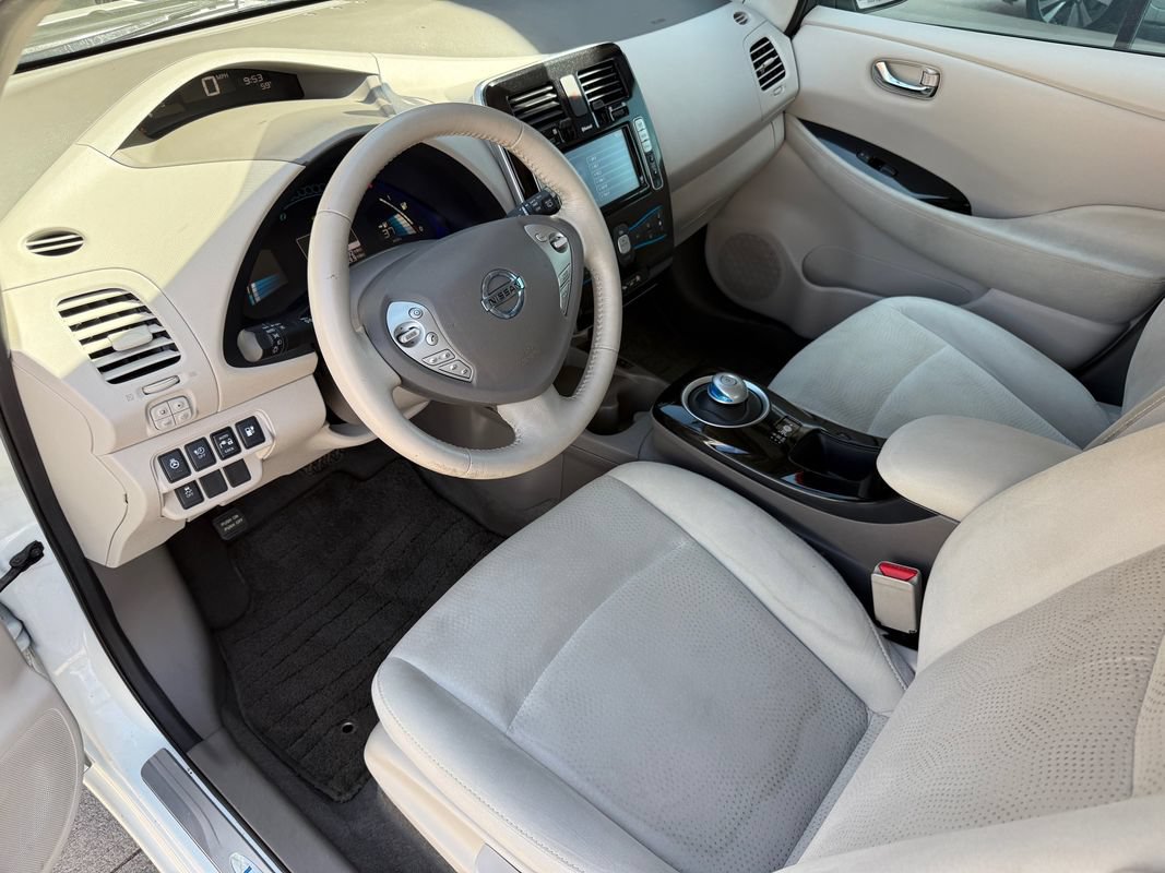 Used 2015 Nissan Leaf SV w/ LED & Quick Charge Package FWD image 21