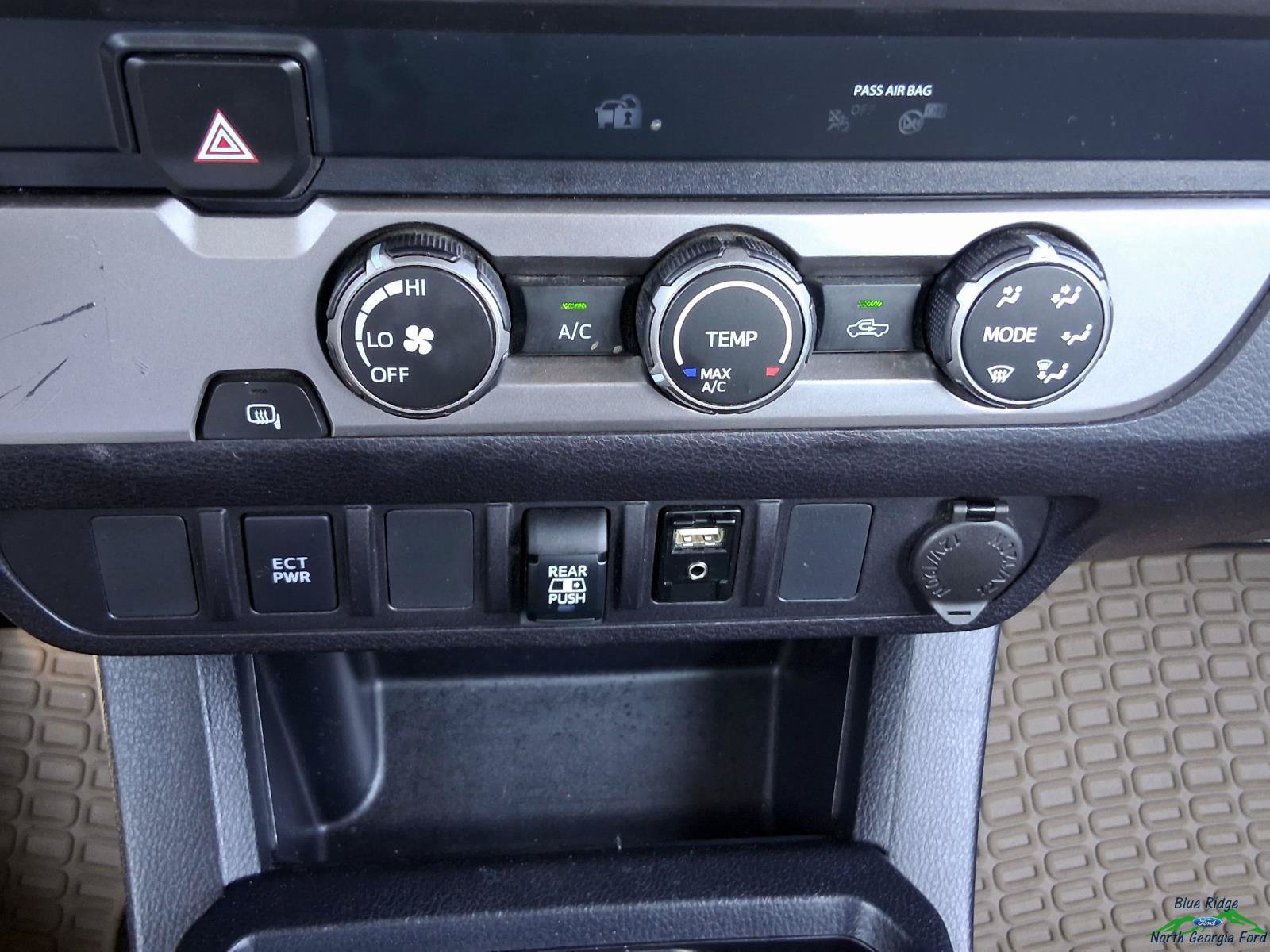 Used 2019 Toyota Tacoma SR5 RWD image 22