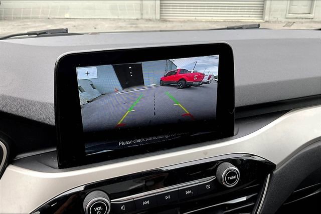 Used 2021 Ford Escape SE image 23