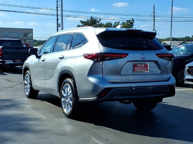 Used 2023 Toyota Highlander Limited AWD/4WD image 6