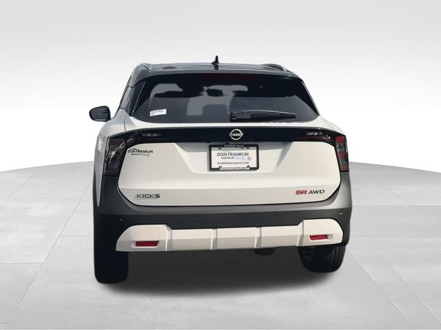 New 2026 Nissan Kicks SR w/ SR Premium Package AWD/4WD image 7