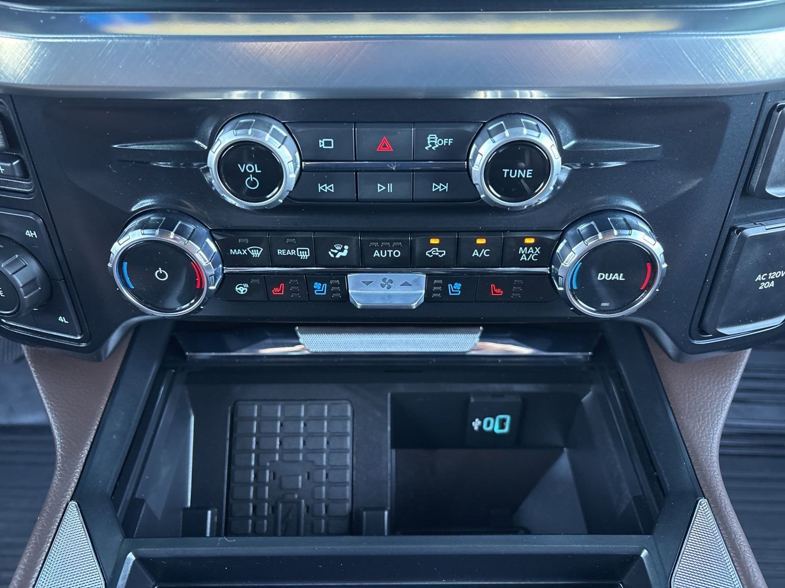 Used 2025 Ford F250 King Ranch AWD/4WD image 29