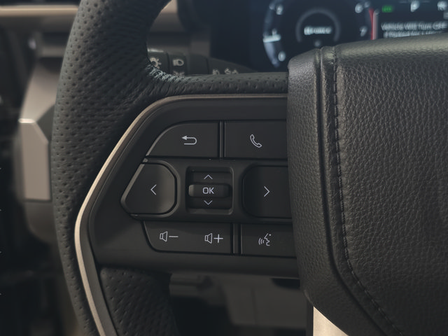 Used 2025 Toyota Tacoma TRD Sport AWD/4WD image 15
