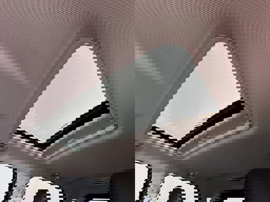 Certified 2022 Ford EcoSport SE w/ SE Convenience Package image 30