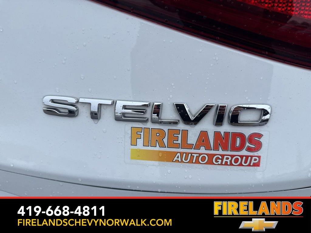 Used 2022 Alfa Romeo Stelvio Ti image 30