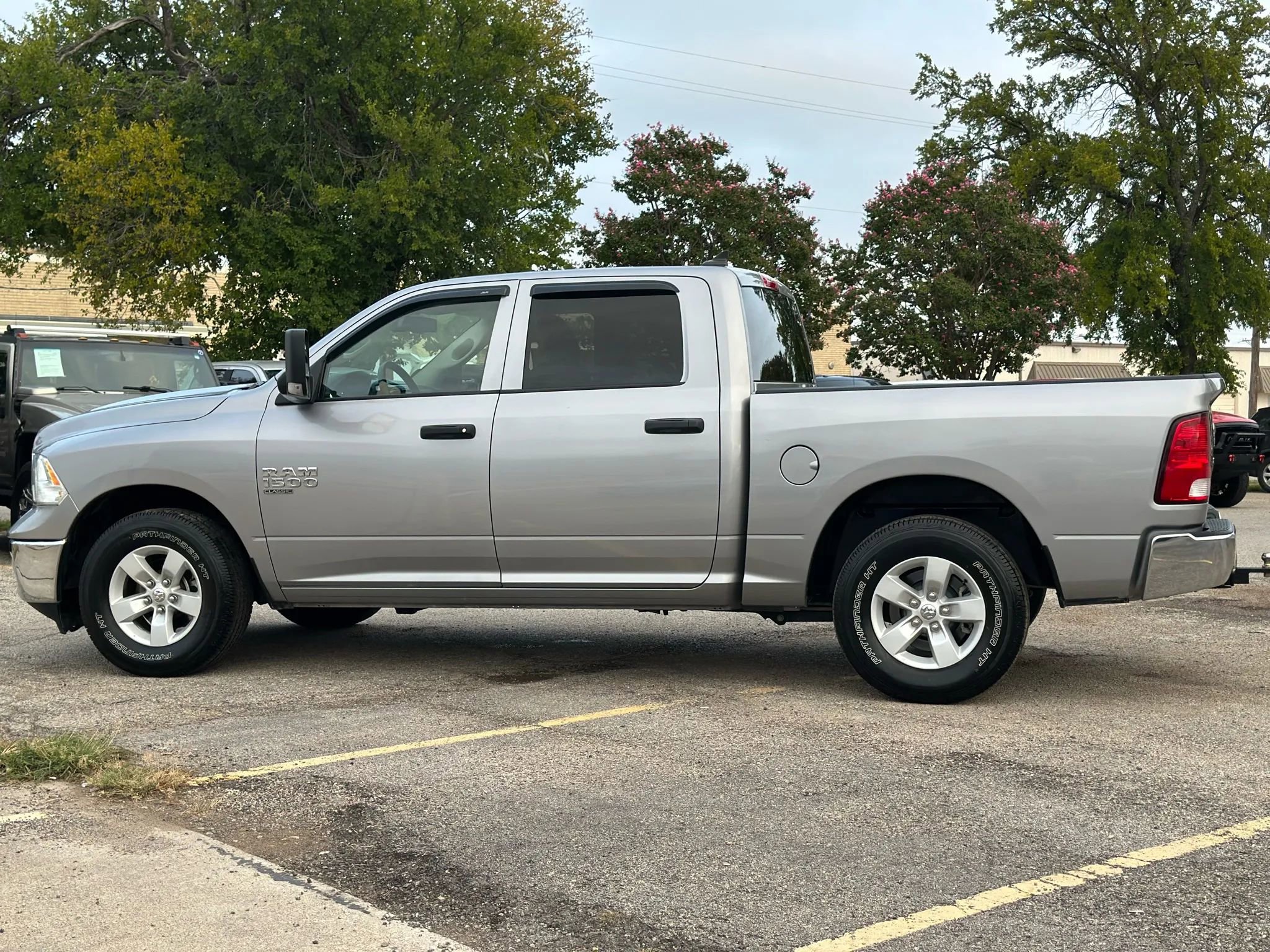 Used 2022 RAM 1500 Classic SLT w/ Trailer & Traction Group image 3
