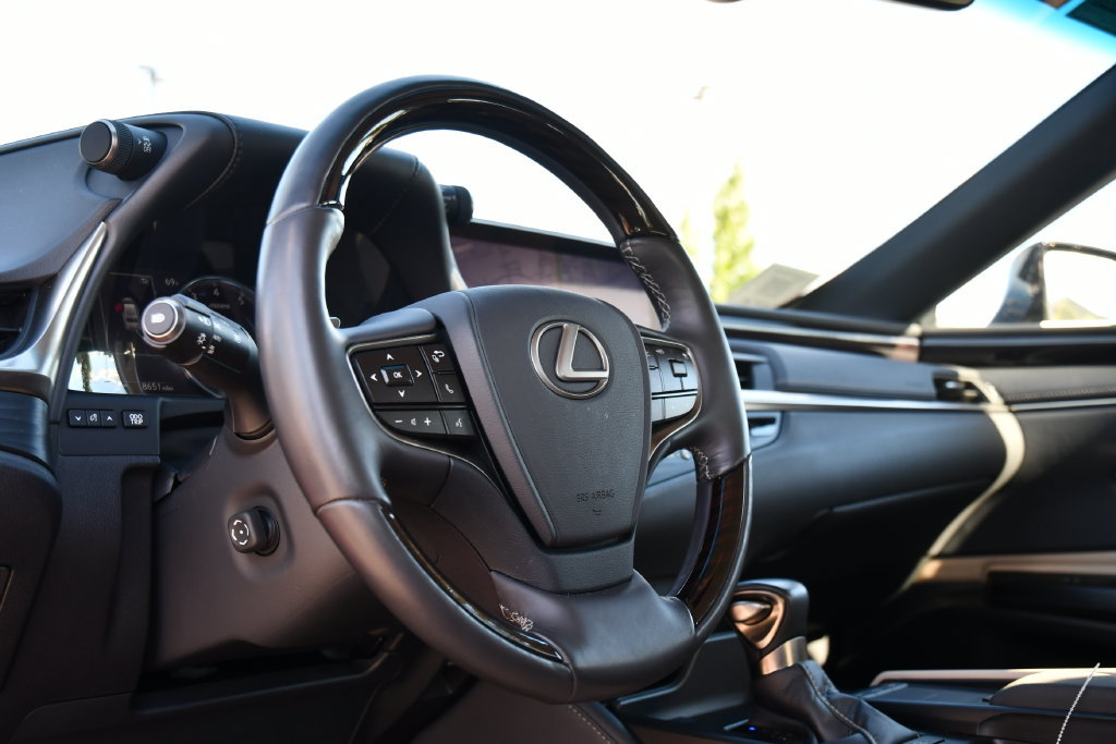 Used 2021 Lexus ES 350 w/ Premium Package FWD image 11