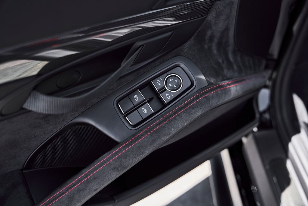Used 2018 Porsche 911 GT2 RS RWD image 38
