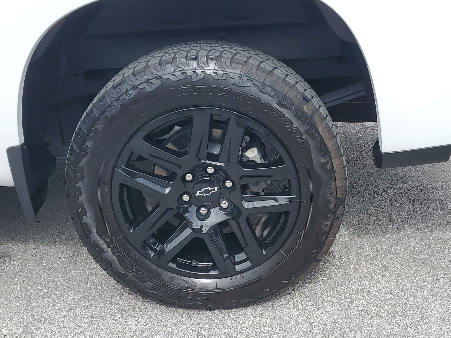 Used 2024 Chevrolet Silverado 1500 Custom w/ Turbomax Blackout Package image 11