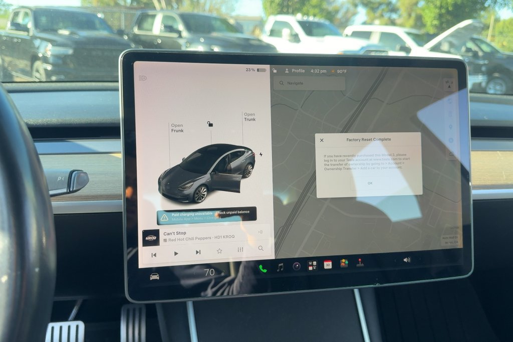 Used 2018 Tesla Model 3 Long Range RWD image 16