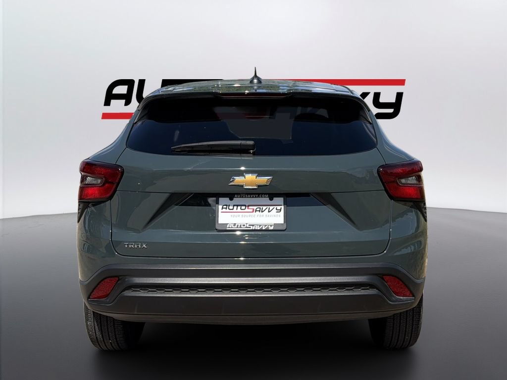 Used 2025 Chevrolet Trax LS FWD image 6