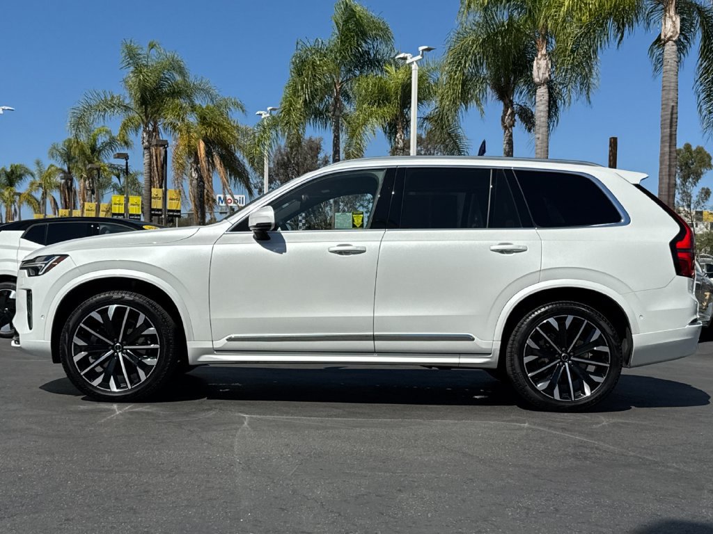 Certified 2026 Volvo XC90 B6 Plus AWD/4WD image 2