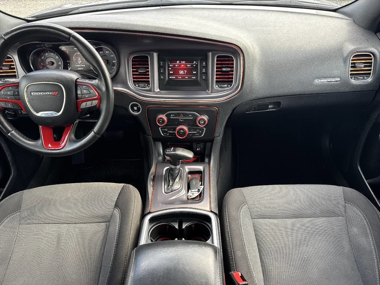 Used 2015 Dodge Charger SE w/ Popular Equipment Group image 17