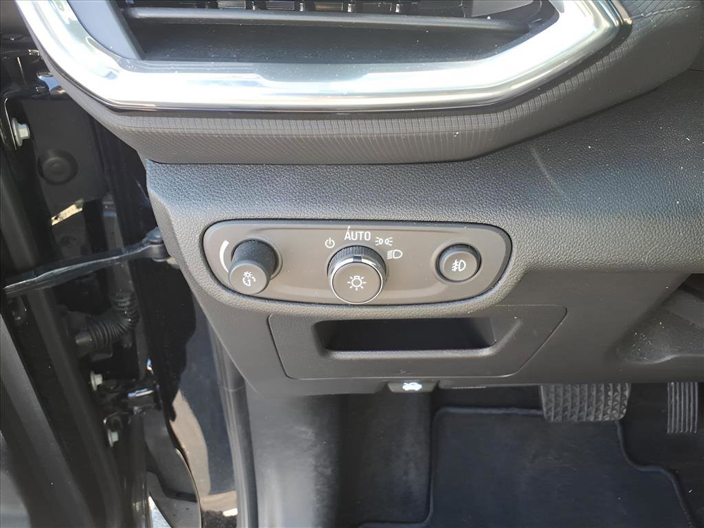 Used 2023 Chevrolet TrailBlazer LT w/ Convenience Package image 11