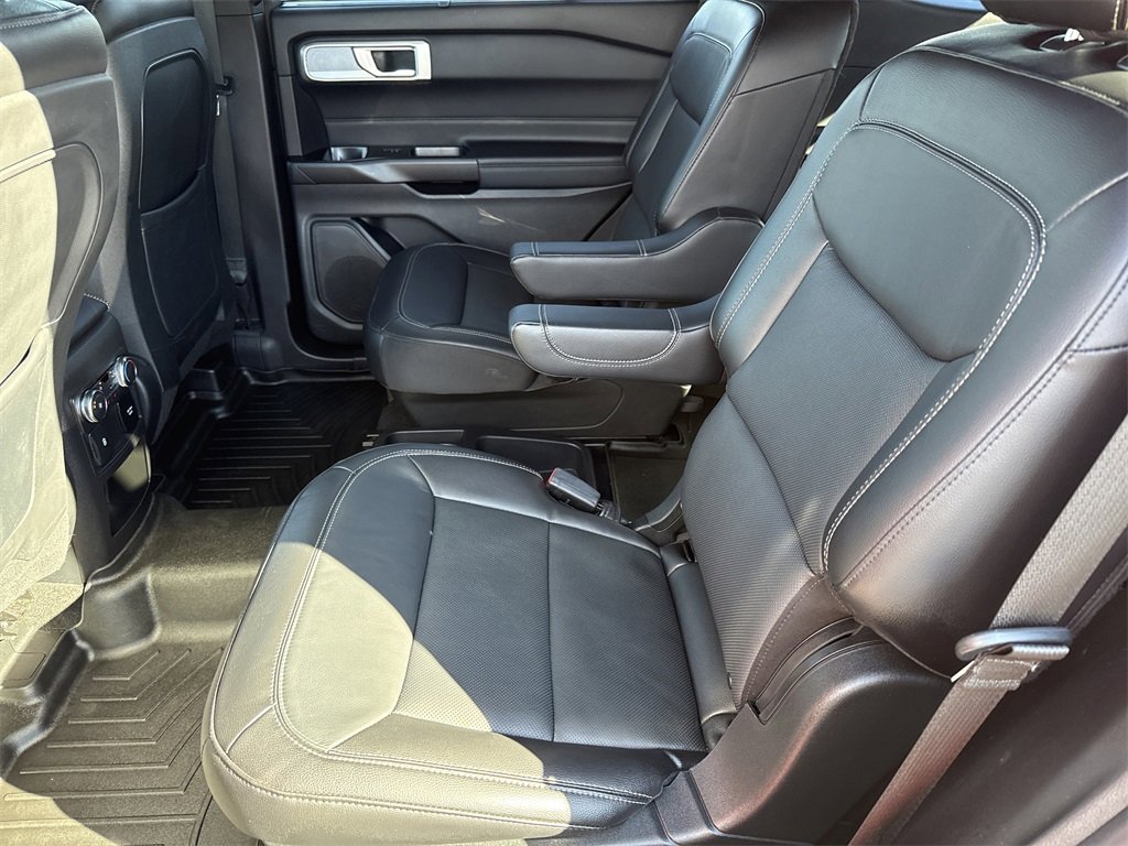 Used 2020 Ford Explorer Limited image 22