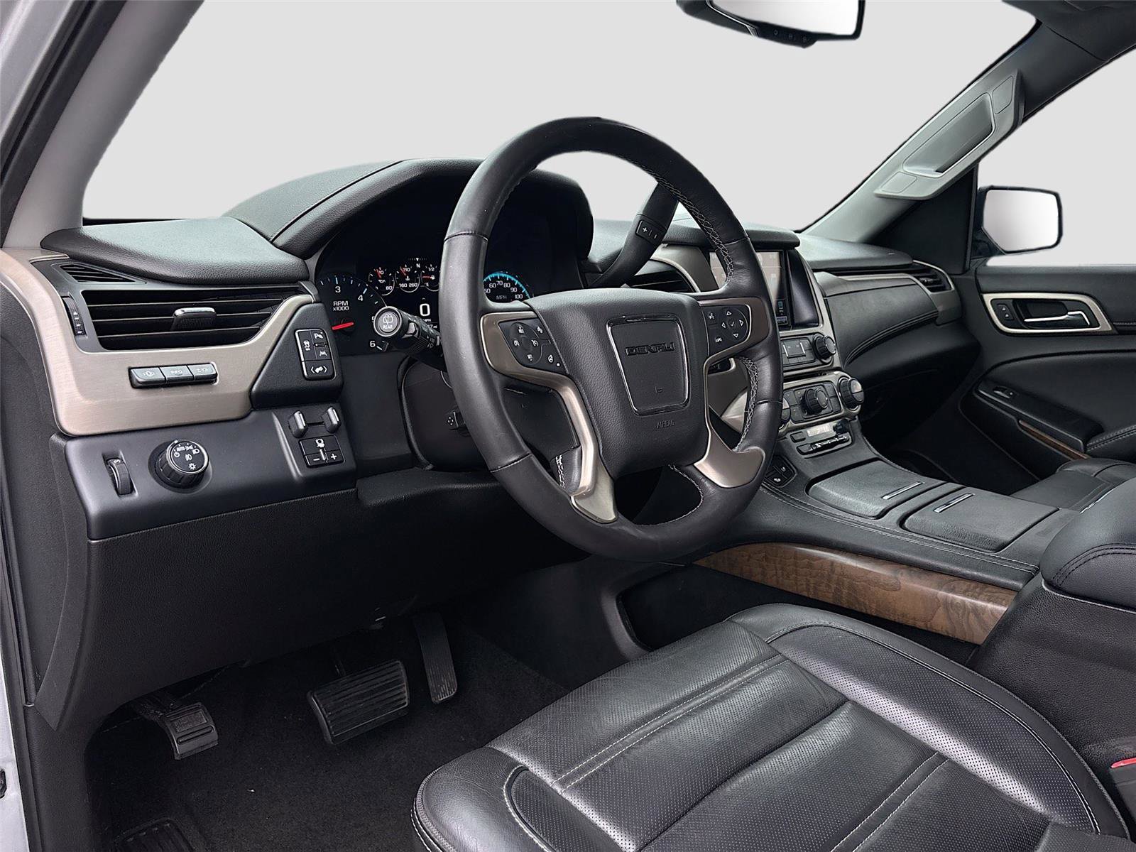 Used 2018 GMC Yukon Denali RWD image 10
