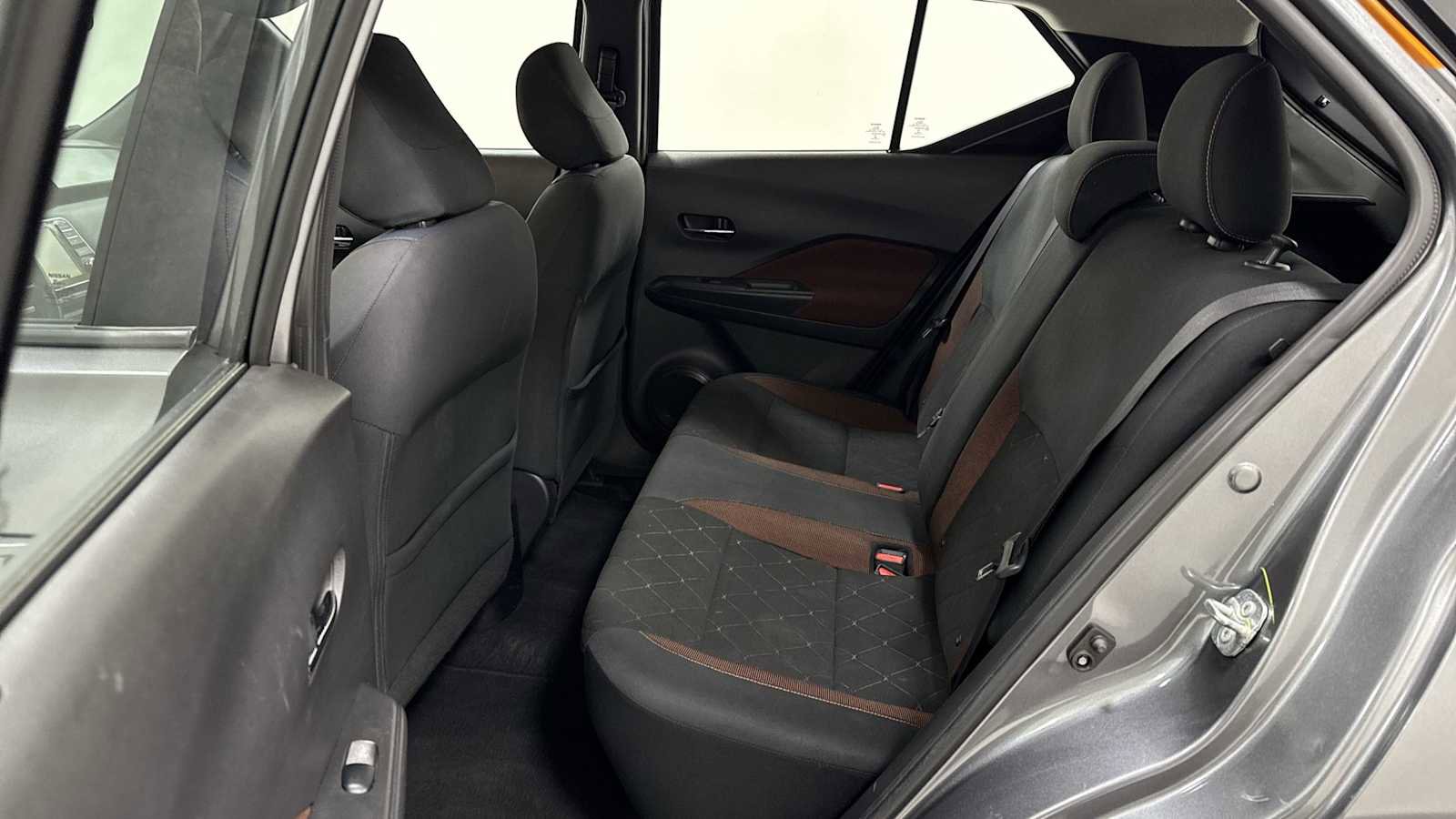 Used 2019 Nissan Kicks SR image 23