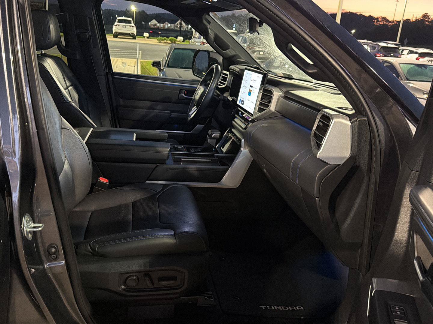 Used 2023 Toyota Tundra Platinum AWD/4WD image 14