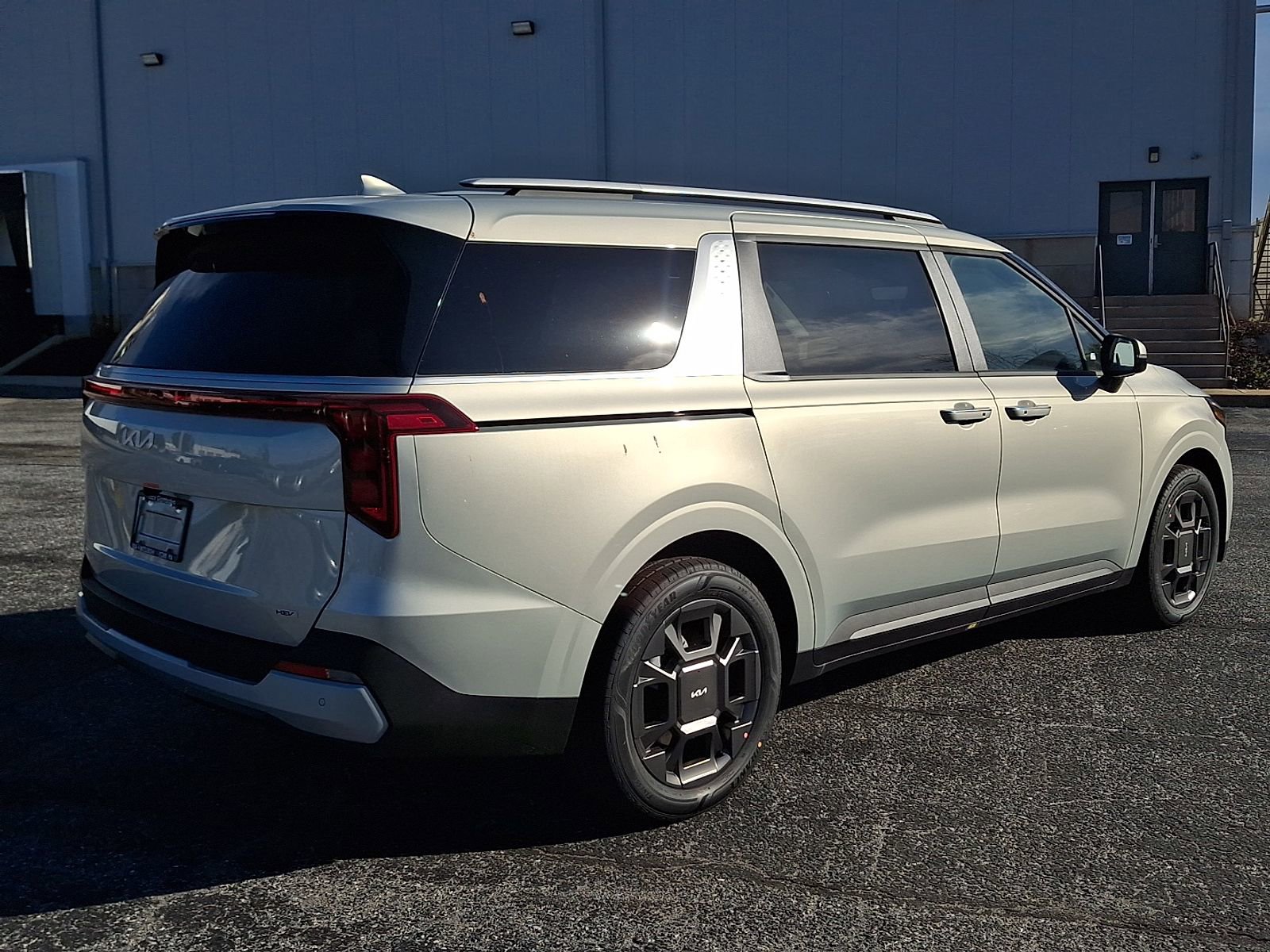 New 2026 Kia Carnival EX FWD image 8