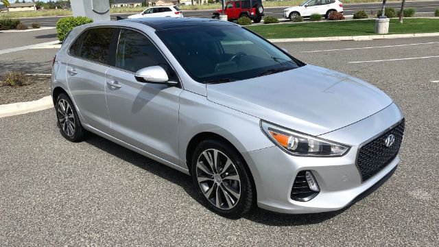 Used 2019 Hyundai Elantra GT w/ Style Package 02 FWD image 3
