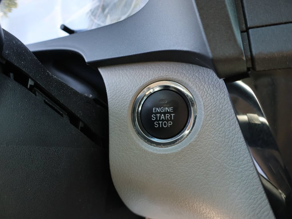 Used 2017 Toyota Sienna XLE FWD image 32