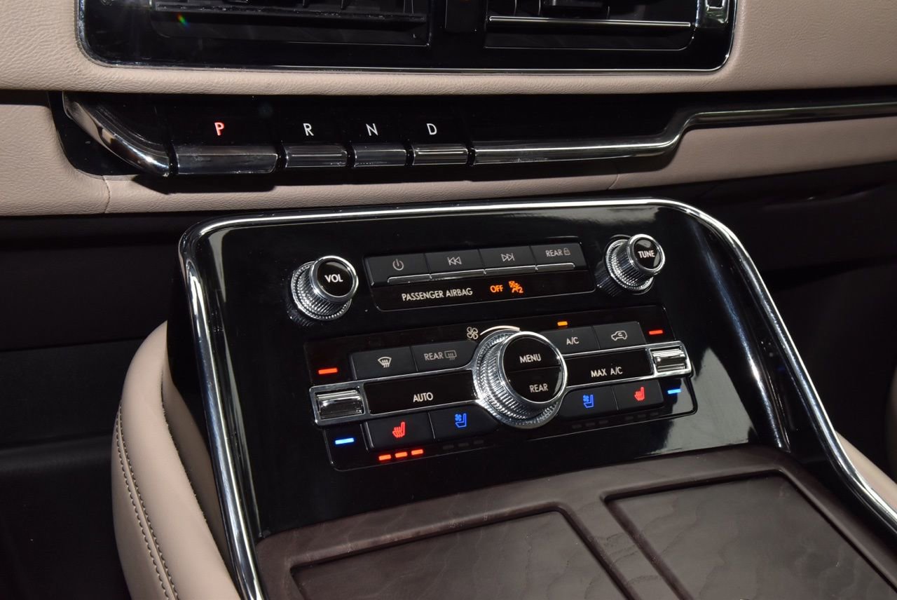 Certified 2023 Lincoln Navigator Reserve AWD/4WD image 31