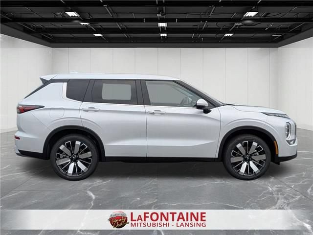 New 2026 Mitsubishi Outlander SE AWD/4WD image 6