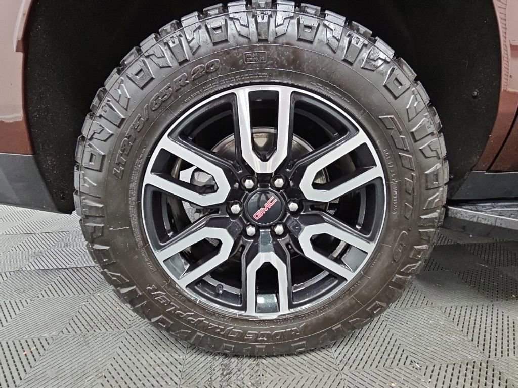 Used 2023 GMC Yukon AT4 w/ LPO, Floor Liner Package AWD/4WD image 53
