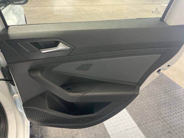 New 2027 Volkswagen Jetta SE FWD image 5