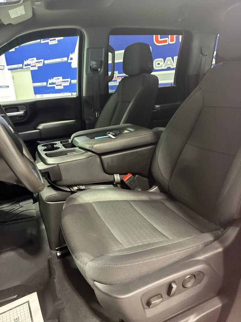 Used 2024 Chevrolet Silverado 2500 Custom w/ Custom Value Package AWD/4WD image 17
