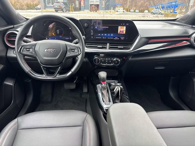 Used 2024 Chevrolet Trax RS w/ Driver Confidence Package image 13