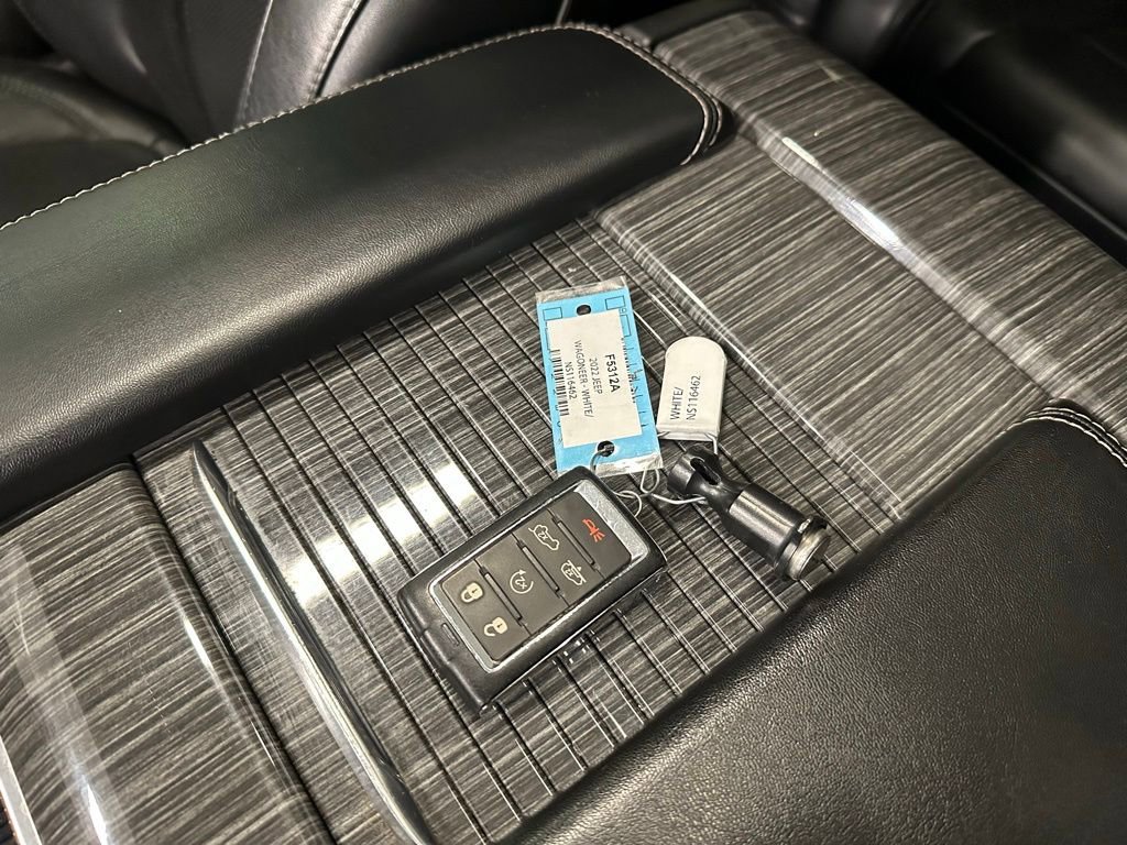 Used 2022 Jeep Wagoneer Series III w/ Premium Group I image 34