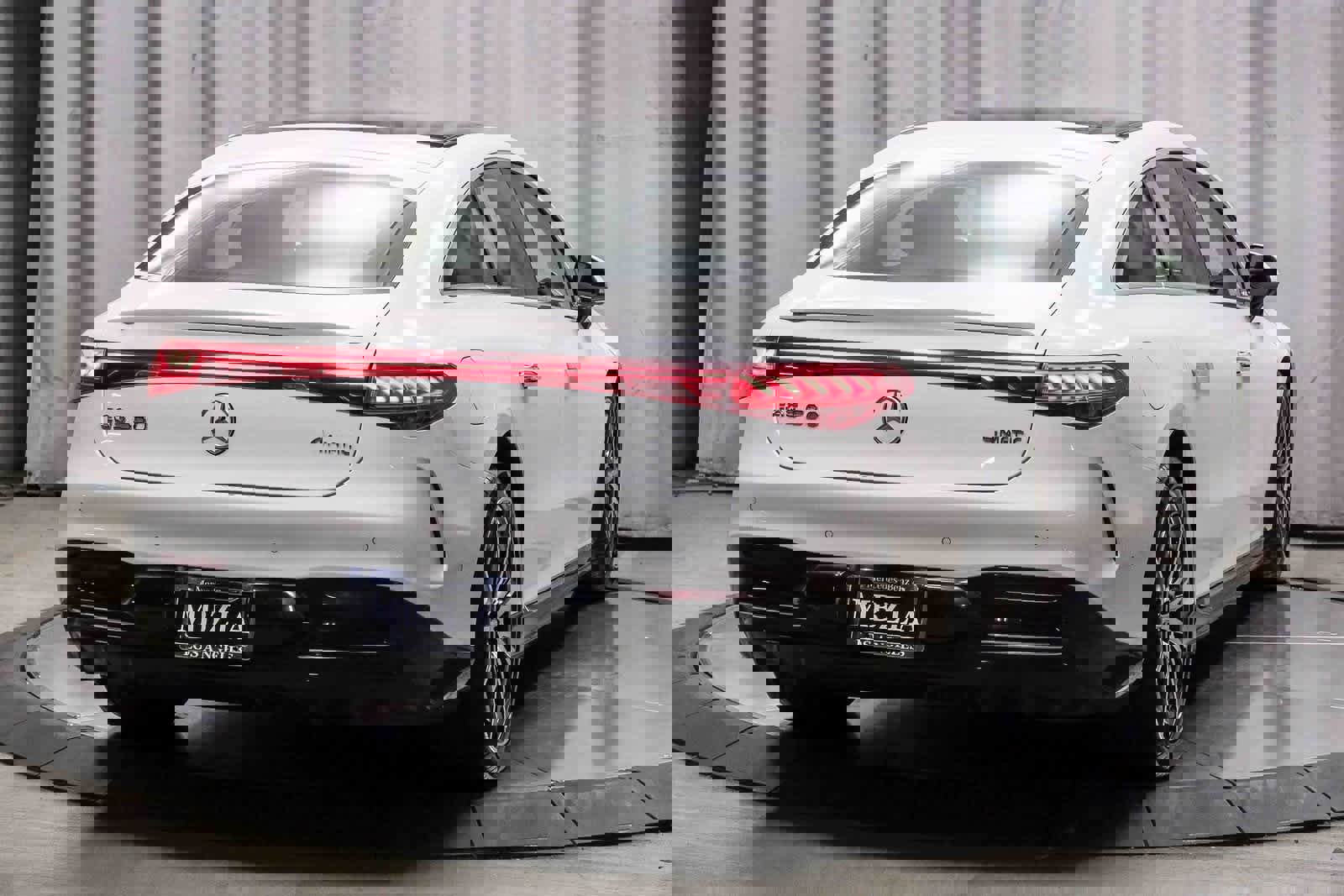 Certified 2022 Mercedes-Benz EQS 580 4MATIC Sedan image 4