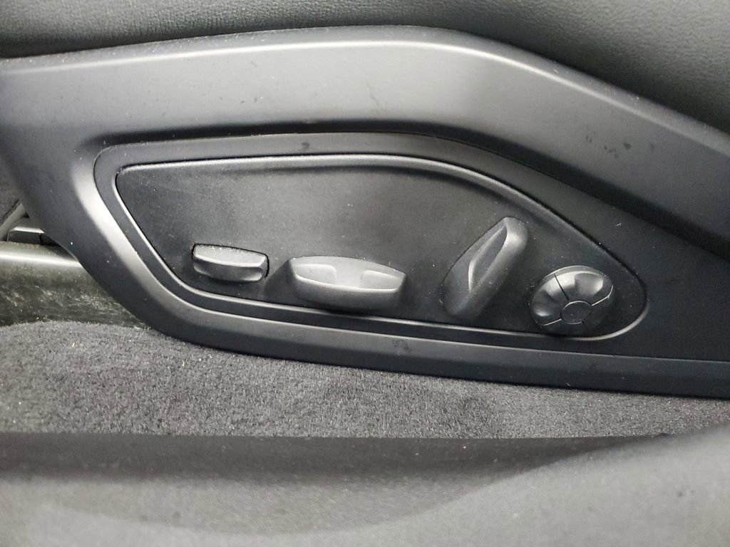 Used 2022 Audi e-tron GT Premium Plus w/ Performance Package image 20