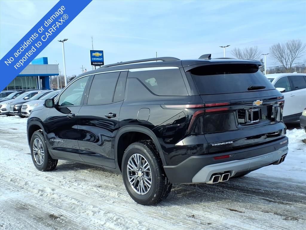 Used 2025 Chevrolet Traverse LT image 8